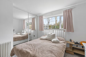 Photo 25- click for photo gallery